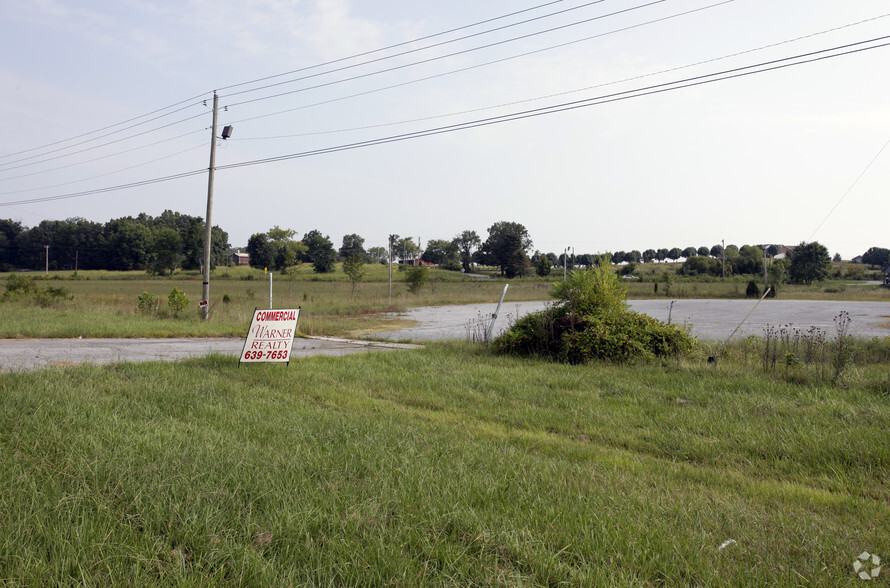 10708 W Andrew Johnson Hwy, Mosheim, TN for sale - Primary Photo - Image 1 of 1