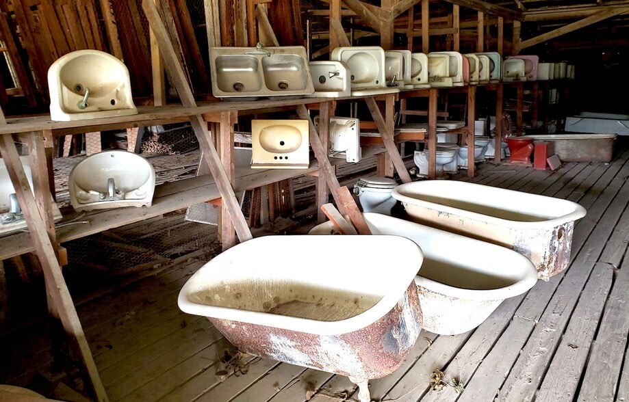 1020 N College St, Gonzales, TX for sale - Building Photo - Image 3 of 7