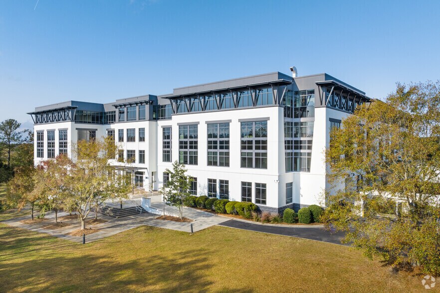 100 Coastal Dr, Charleston, SC à louer - Photo du bâtiment - Image 2 de 10