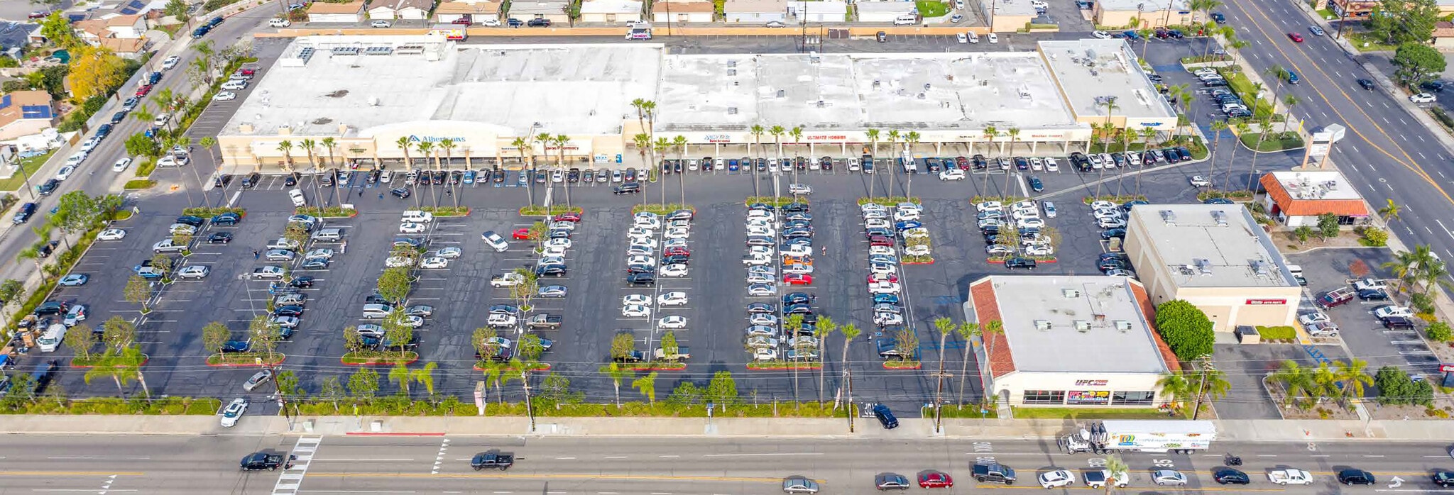 940-970 N Tustin St, Orange, CA for lease Building Photo- Image 1 of 4