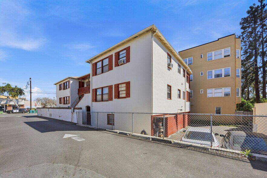 712 Santa Clara Ave, Alameda, CA à vendre - Photo du bâtiment - Image 3 de 16