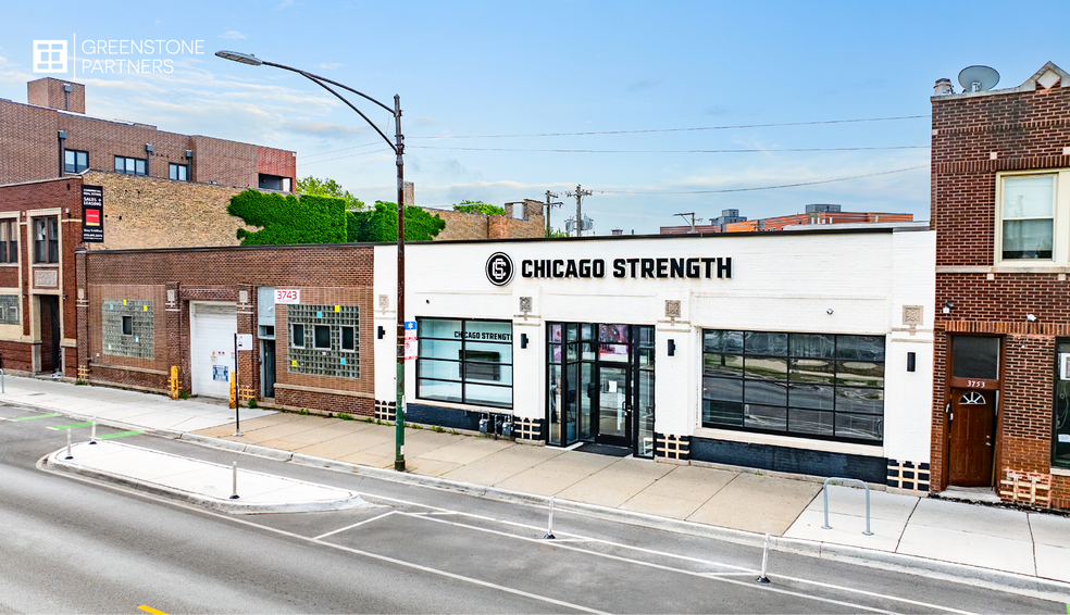 3743 W Belmont Ave, Chicago, IL à vendre - Photo du bâtiment - Image 1 de 8
