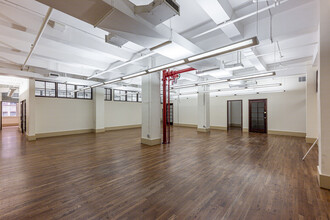 231-249 W 39th St, New York, NY for lease Interior Photo- Image 1 of 5