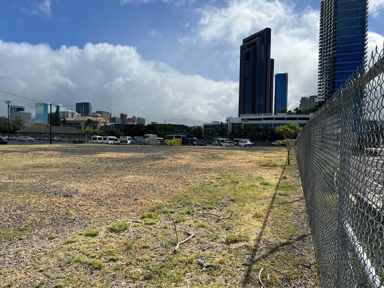 Ala Moana Blvd, Honolulu, HI à louer - Photo du bâtiment - Image 2 de 11