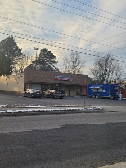 2542 S Crater Rd, Petersburg, VA for sale - Building Photo - Image 2 of 14