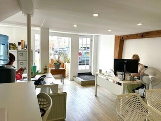 Plus de détails pour 49 Market Sq, Bicester - Commerce de détail à louer