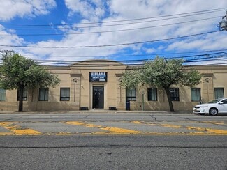 Plus de détails pour 166 E Jericho Tpke, Mineola, NY - Bureau à louer