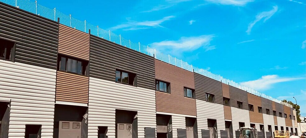 Industrial in Épinay-sur-Seine for lease - Building Photo - Image 3 of 11