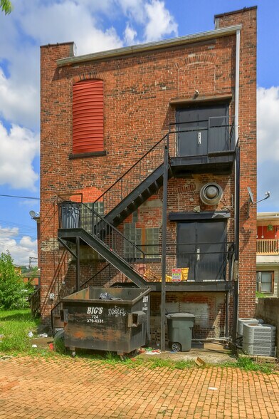 7365 Denniston Ave, Pittsburgh, PA à vendre - Photo du bâtiment - Image 3 de 47