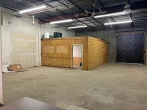 2413 Stevenage Dr, Ottawa, ON for lease Interior Photo- Image 2 of 5
