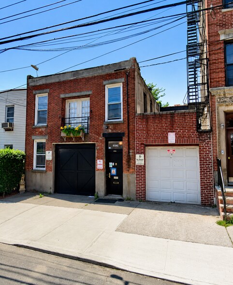 47-27 Vernon Blvd, Long Island City, NY à louer - Photo du bâtiment - Image 1 de 13
