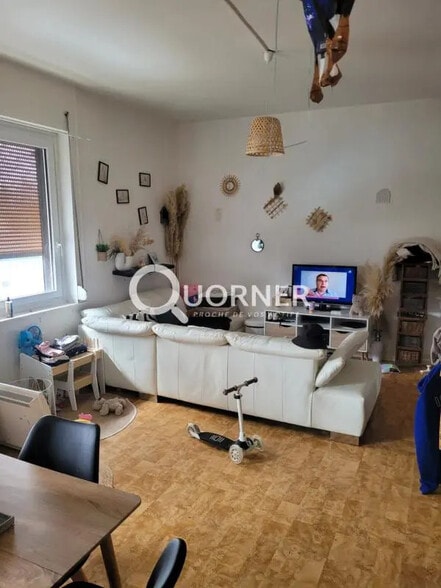 Flex in Béthune for sale - Building Photo - Image 2 of 9