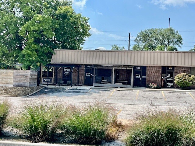 11751-11767 W 86th Ter, Lenexa, KS à vendre Photo du bâtiment- Image 1 de 1