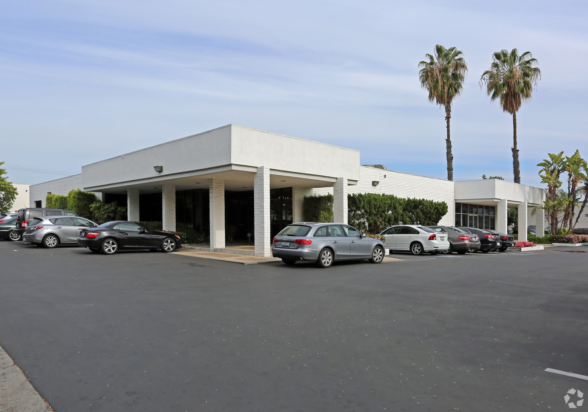 17361 Armstrong Ave, Irvine, CA à louer Photo principale- Image 1 de 6