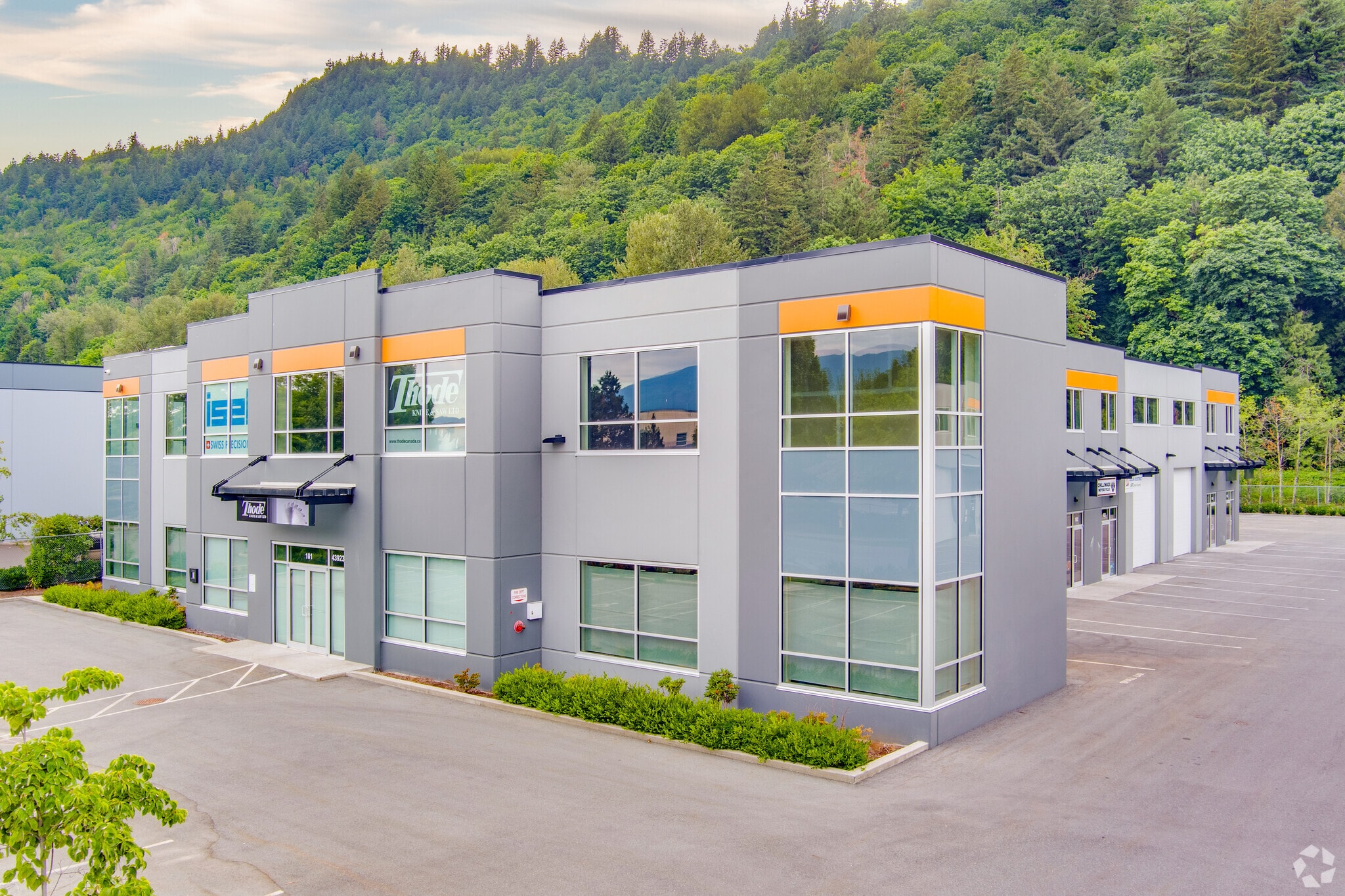 43923 Progress Way, Chilliwack, BC for lease Building Photo- Image 1 of 5