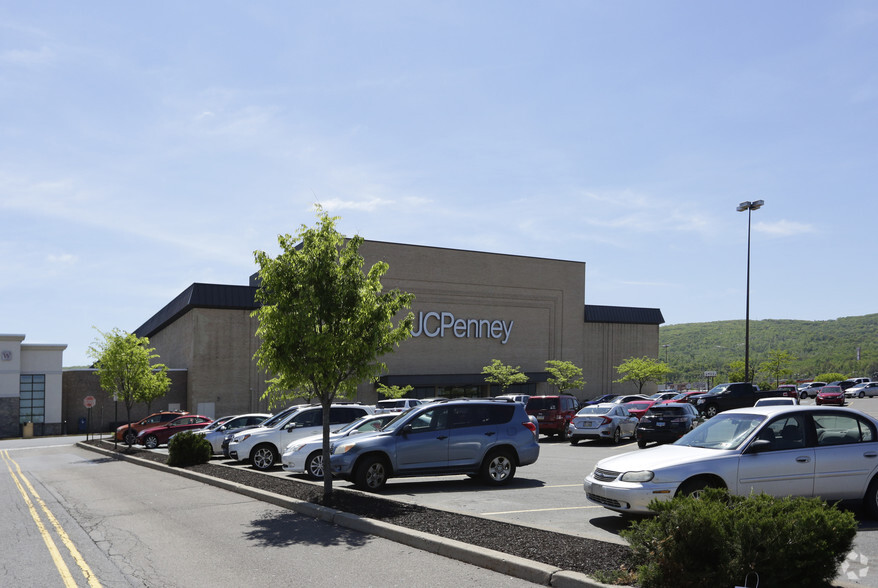 29 Wyoming Valley Mall, Wilkes Barre, PA à louer - Photo du b timent - Image 2 de 15