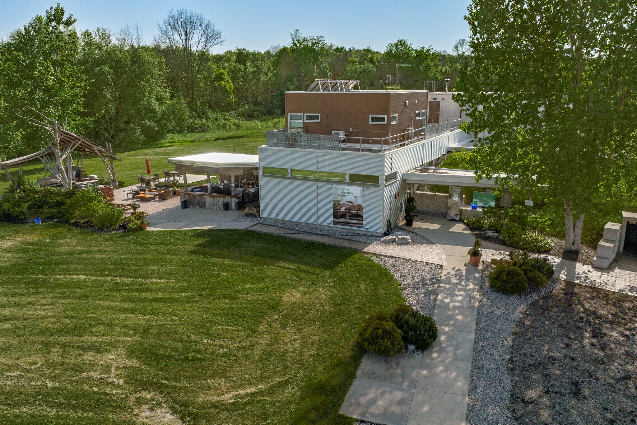 4309 County Rd, Picton, ON à vendre Photo principale- Image 1 de 1