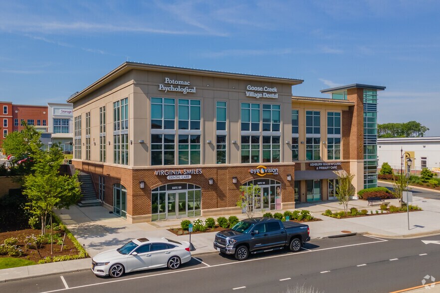 21001 Sycolin Rd, Ashburn, VA à louer - Photo du bâtiment - Image 1 de 3