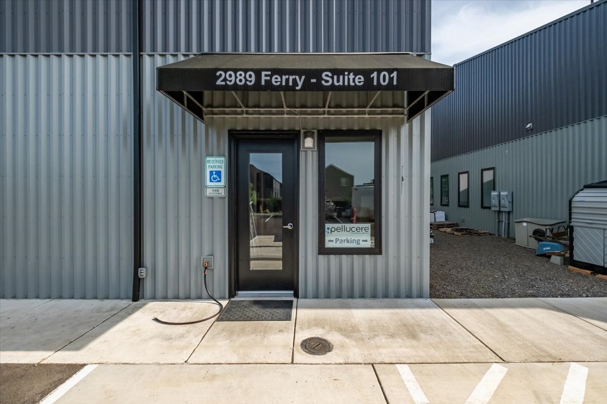 2989 Ferry St SW, Albany, OR for lease Interior Photo- Image 1 of 16