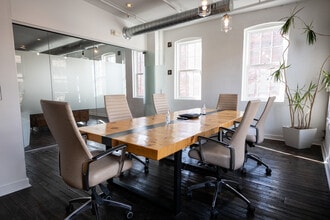 210 Court Ave, Des Moines, IA à louer Photo intérieure- Image 2 de 8