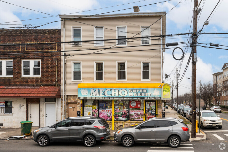 233 2nd St, Elizabeth, NJ à vendre - Photo du bâtiment - Image 1 de 1