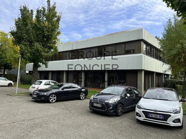 Office in Bron for sale - Building Photo - Image 2 of 5