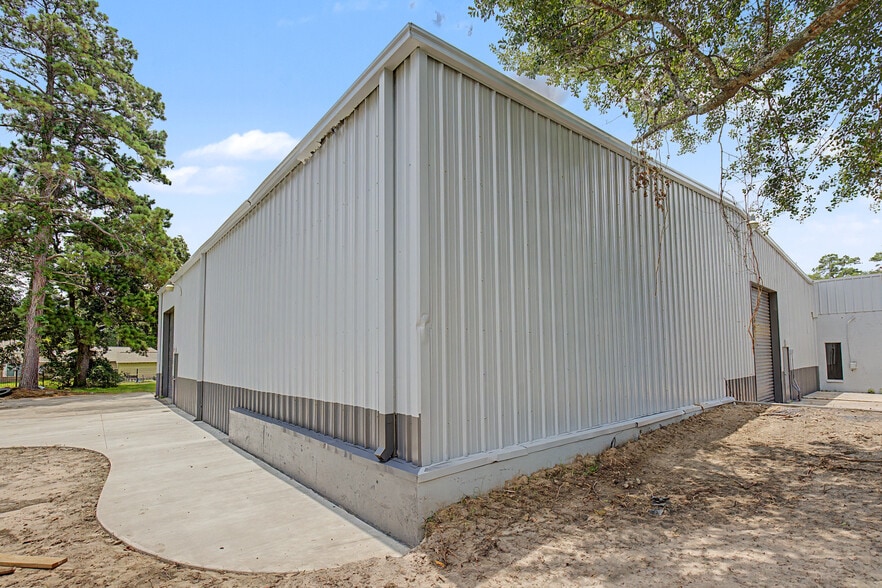 7031 TX-75, Huntsville, TX à louer - Photo du bâtiment - Image 3 de 10
