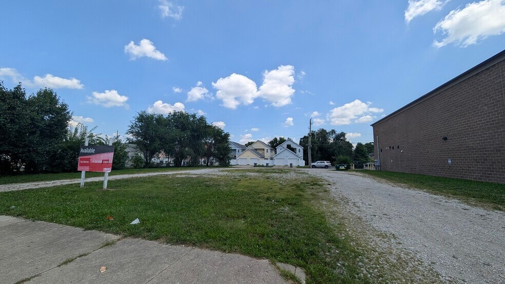2311 N Meridian St, Indianapolis, IN à vendre - Photo du bâtiment - Image 2 de 3