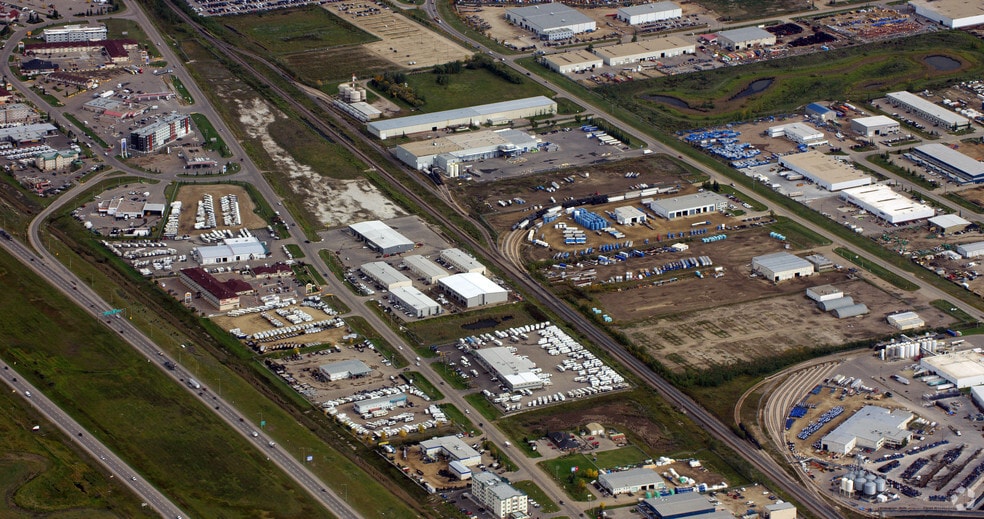 7609 Sparrow Dr, Leduc, AB for sale - Primary Photo - Image 2 of 26