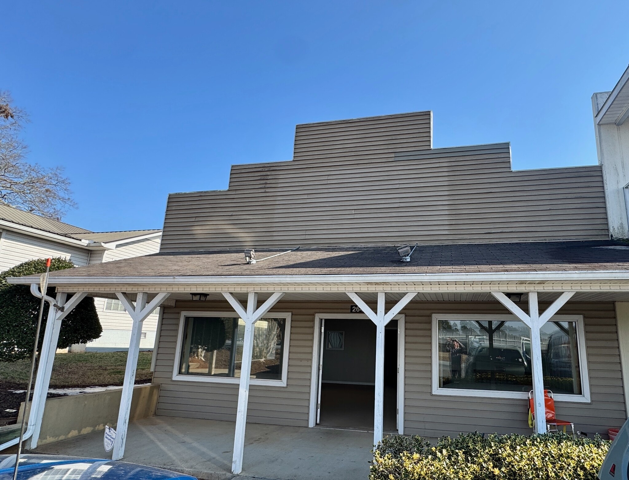 126-318 Anderson Cir, Alto, GA for lease Interior Photo- Image 1 of 6