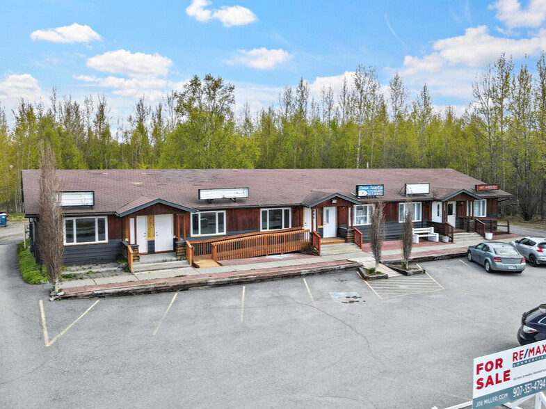 5031 E Mayflower Ln, Wasilla, AK à vendre - Photo du bâtiment - Image 2 de 2