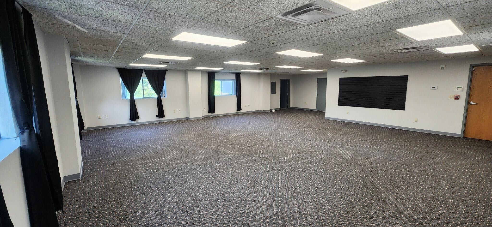 259 Wolcott Rd, Wolcott, CT for lease Interior Photo- Image 1 of 2
