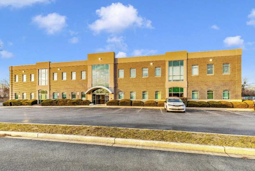 6550 Mercantile Dr E, Frederick, MD à vendre - Photo du bâtiment - Image 2 de 7