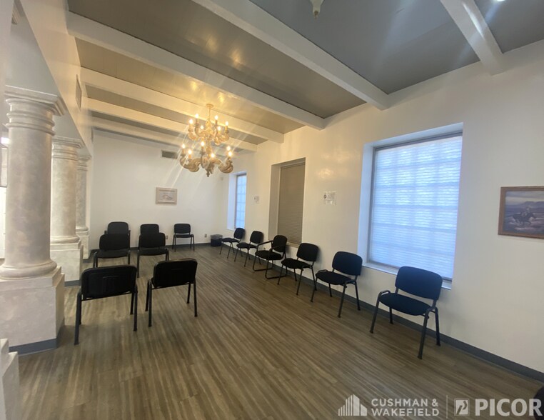 1241 N Wilmot Rd, Tucson, AZ à vendre - Photo du bâtiment - Image 2 de 7