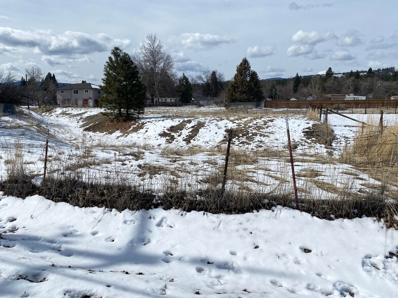 Superior Lot, Burney, CA à vendre - Aérien - Image 2 de 17