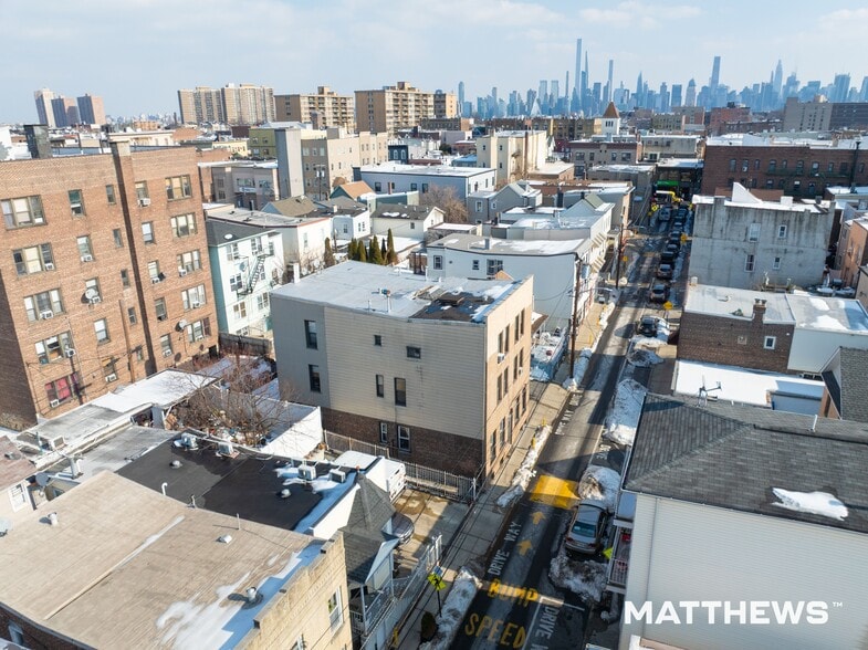 526 Lincoln St, Union City, NJ à vendre - Photo du bâtiment - Image 2 de 6