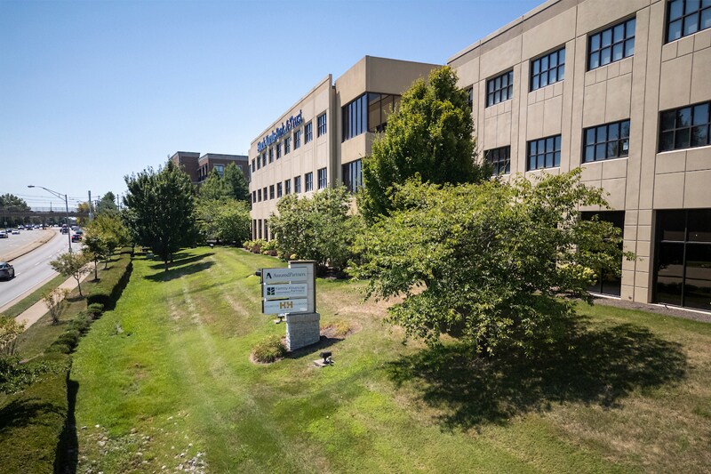 1792 Alysheba Way, Lexington, KY à vendre - Photo du bâtiment - Image 2 de 57