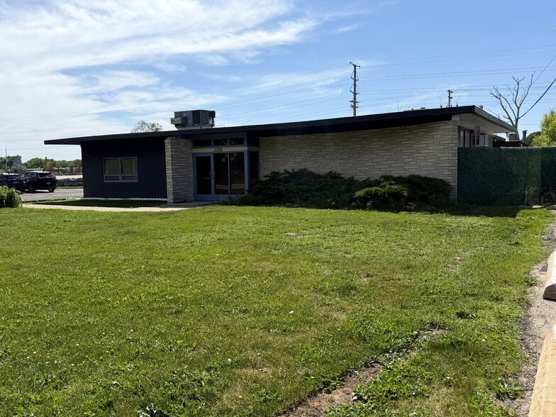 2250 Pennsylvania Ave, Madison, WI à vendre - Photo du bâtiment - Image 3 de 15