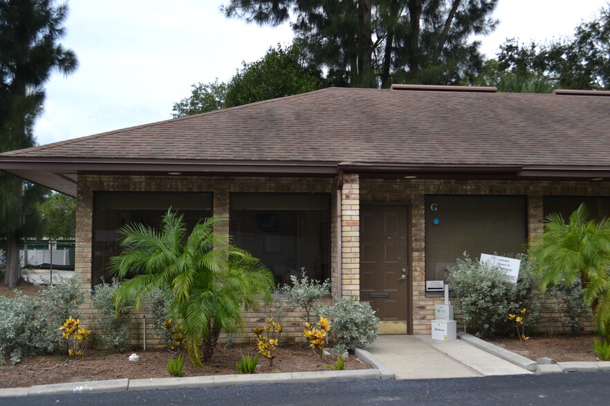 1258 W Bay Dr, Largo, FL for lease - Building Photo - Image 1 of 27