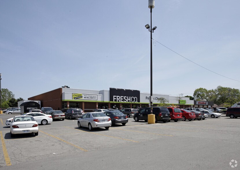 2480-2490 Gerrard St, Toronto, ON for sale - Primary Photo - Image 1 of 1