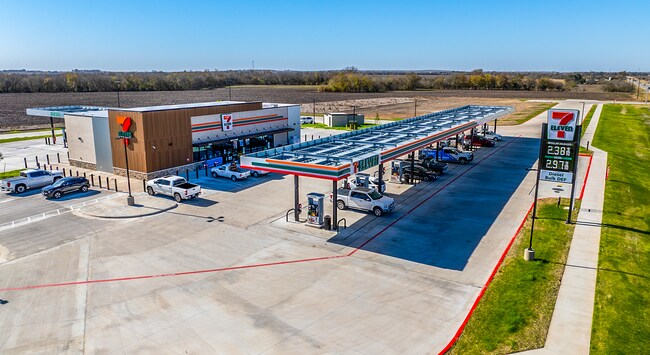 Plus de détails pour 2410 W San Antonio St, Lockhart, TX - Commerce de détail à vendre