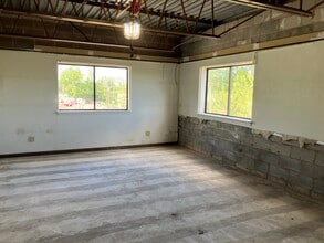 50 Rockland Rd, Norwalk, CT for lease Interior Photo- Image 2 of 3