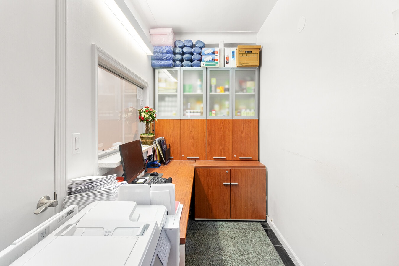 136 E 36th St, New York, NY 10016 - Unit 1A - - Interior Photo - Image 2 of 10
