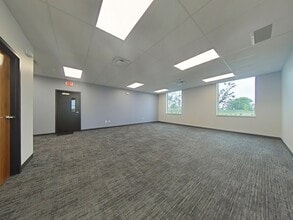 5670 Aurora Way, McCordsville, IN for sale Interior Photo- Image 2 of 5