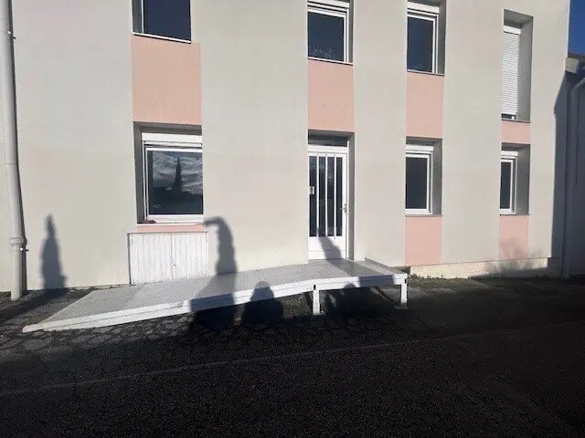 Office in Chalon-sur-Saône for lease - Building Photo - Image 2 of 4