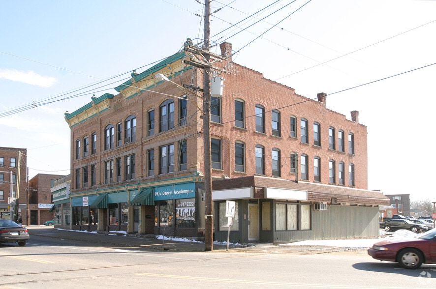 10-14 W Main St, Plainville, CT for lease - Building Photo - Image 2 of 9