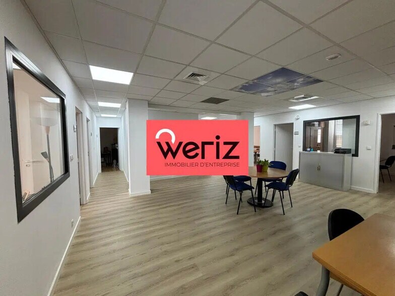 Office in Marseille for lease - Interior Photo - Image 3 of 18