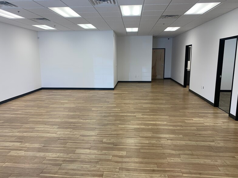 7395 S Pecos Rd, Las Vegas, NV for lease - Interior Photo - Image 3 of 11