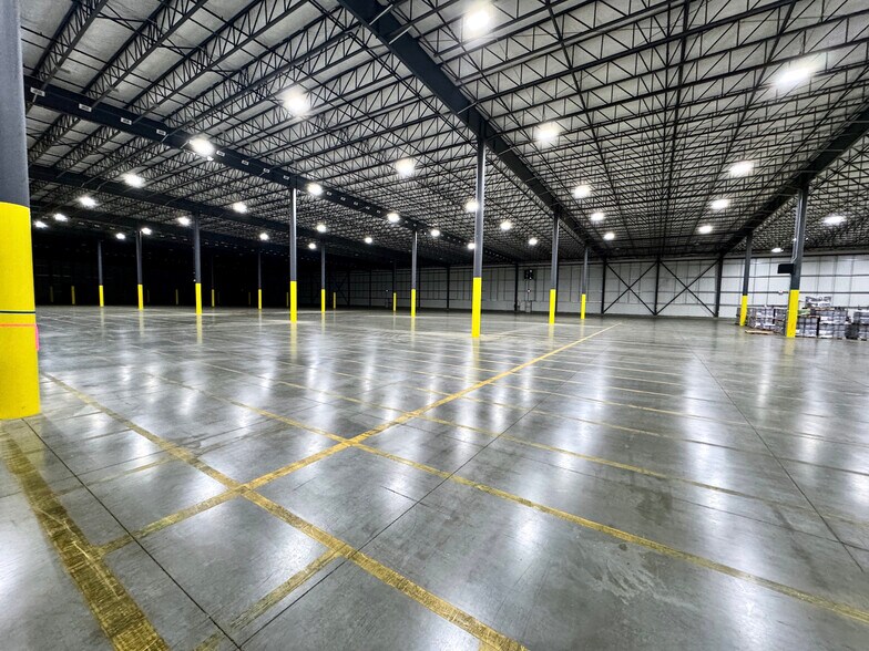 319 E South Hill Rd, Sunnyside, WA à louer - Photo intérieure - Image 2 de 15