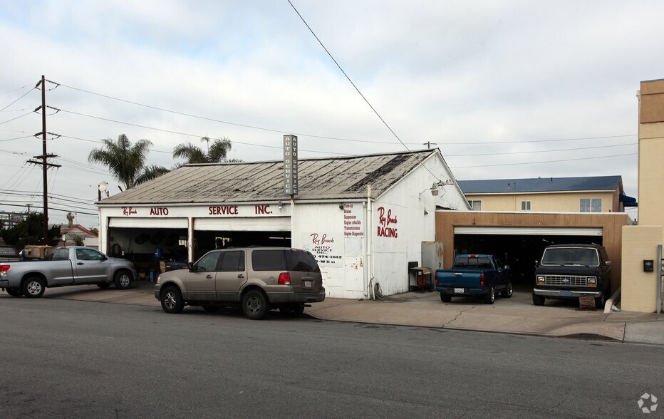 25 W 11th St, National City, CA for sale - Primary Photo - Image 1 of 3